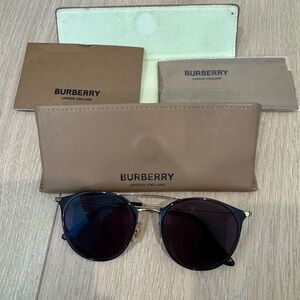 Burberry sunglasses